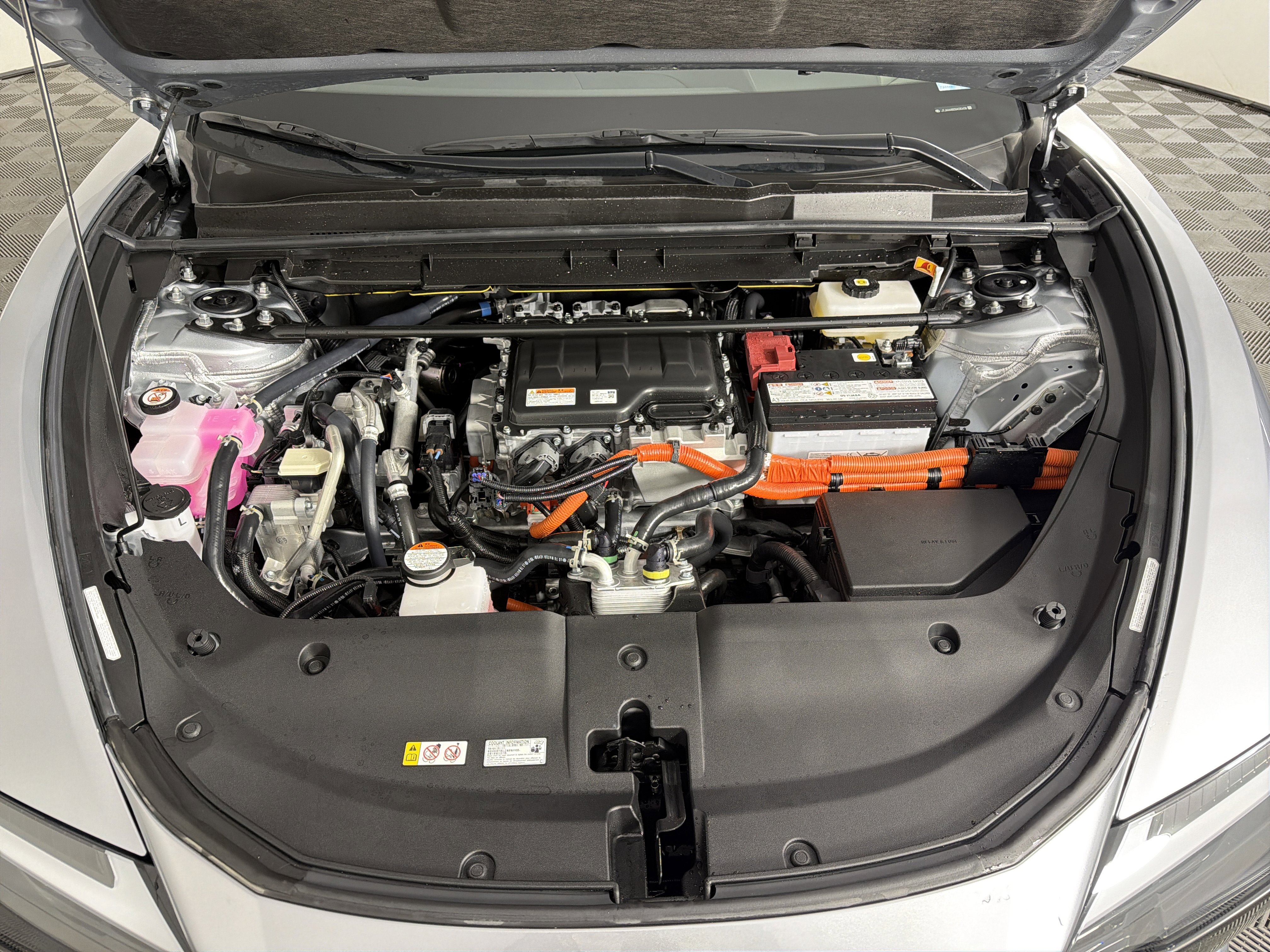 Used 2025 Lexus RZ 450e w/ Accessory Package (2T) AWD/4WD image 11