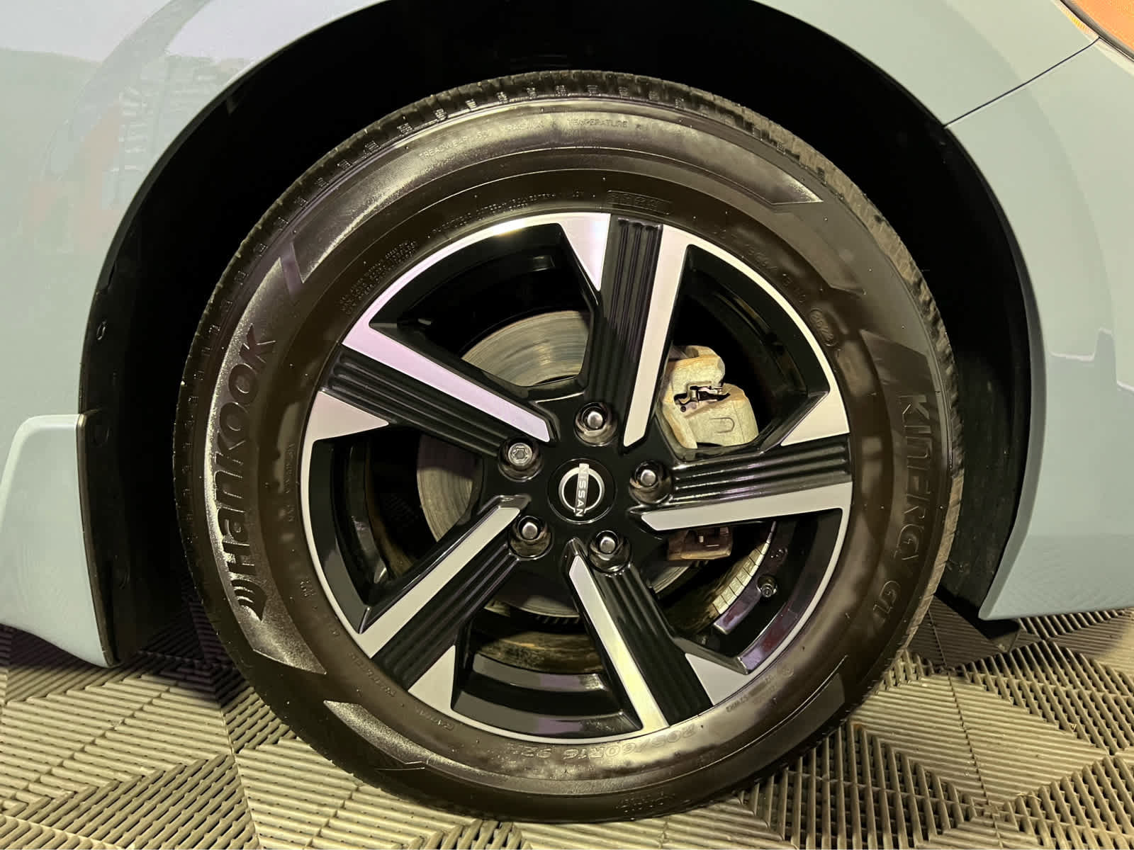Certified 2024 Nissan Sentra SV FWD image 9
