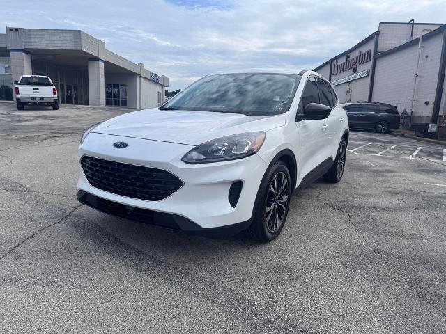 Certified 2021 Ford Escape SE w/ SE Sport Appearance Package FWD image 3