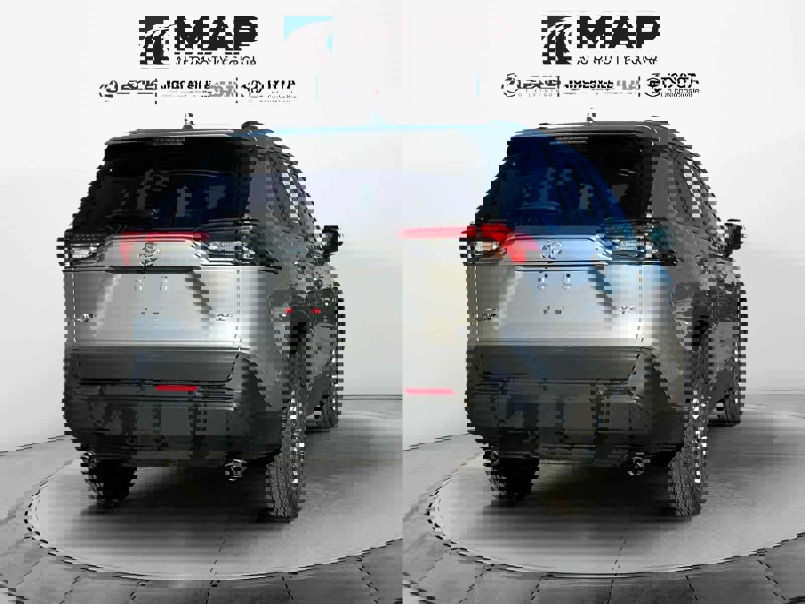 Used 2024 Toyota RAV4 XLE image 5