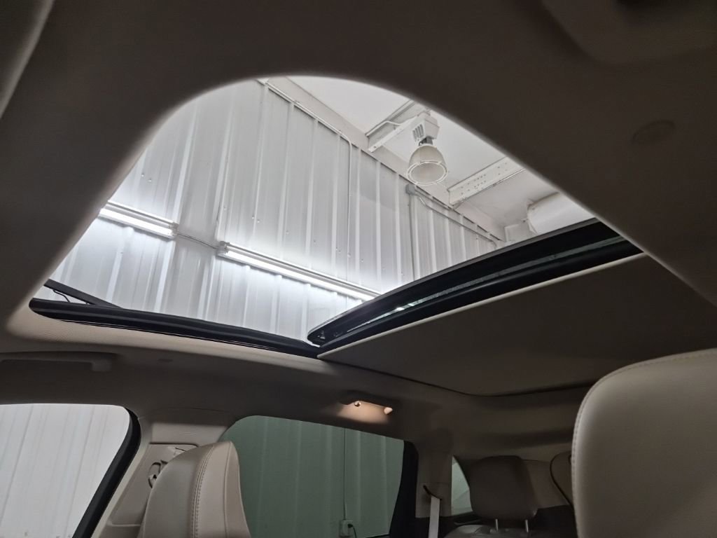 Used 2022 Lincoln Nautilus Reserve w/ Equipment Group 201A image 32