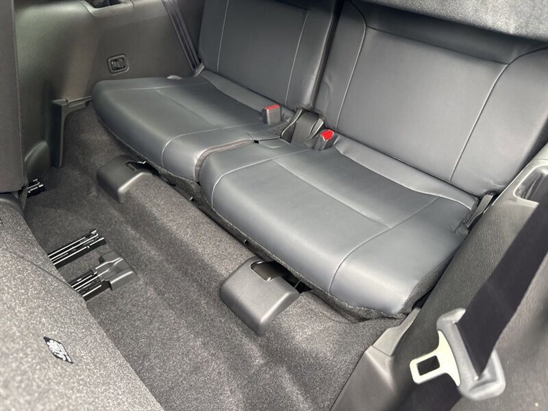New 2025 Mitsubishi Outlander AWD image 29