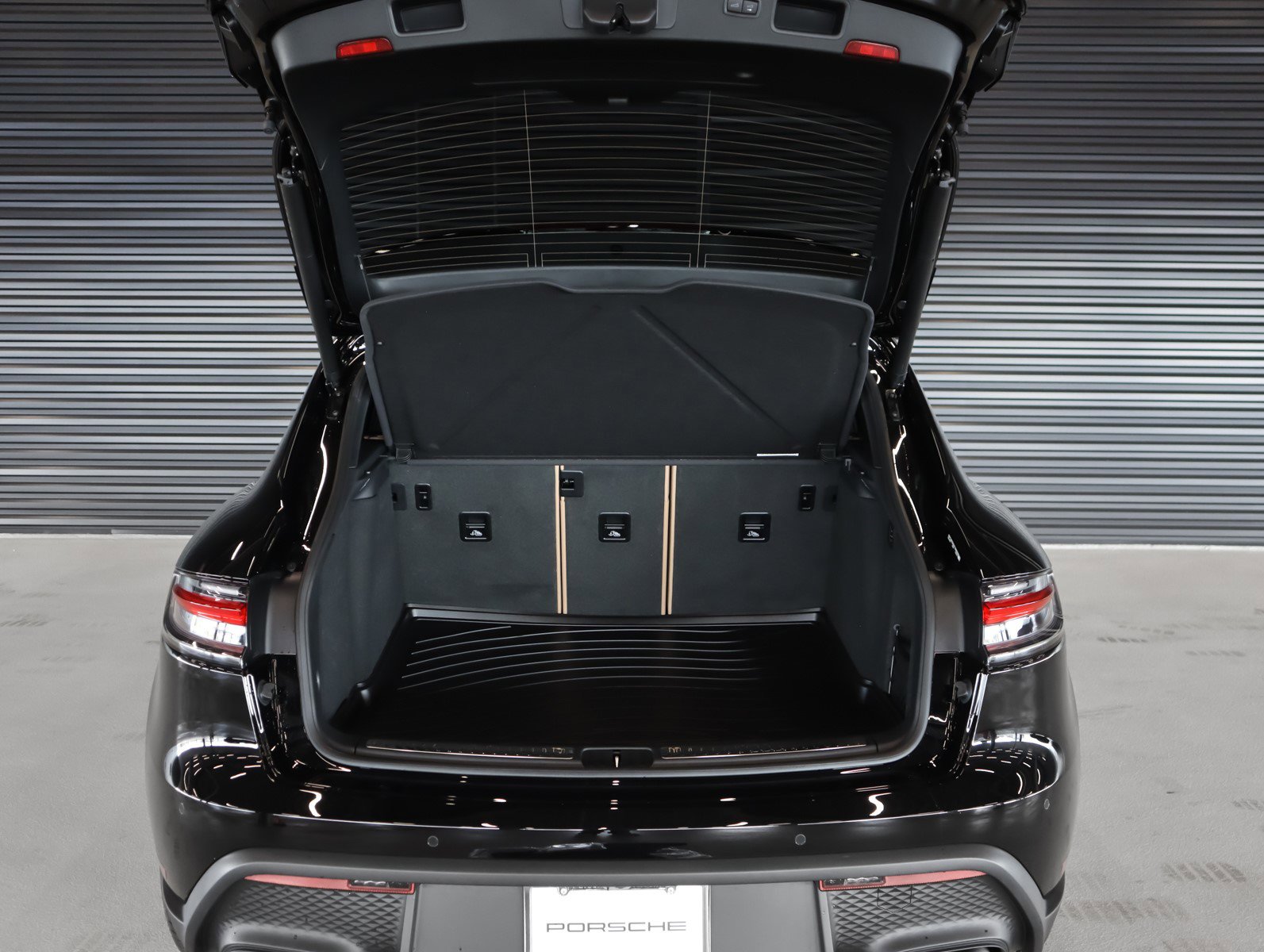New 2026 Porsche Macan S image 27