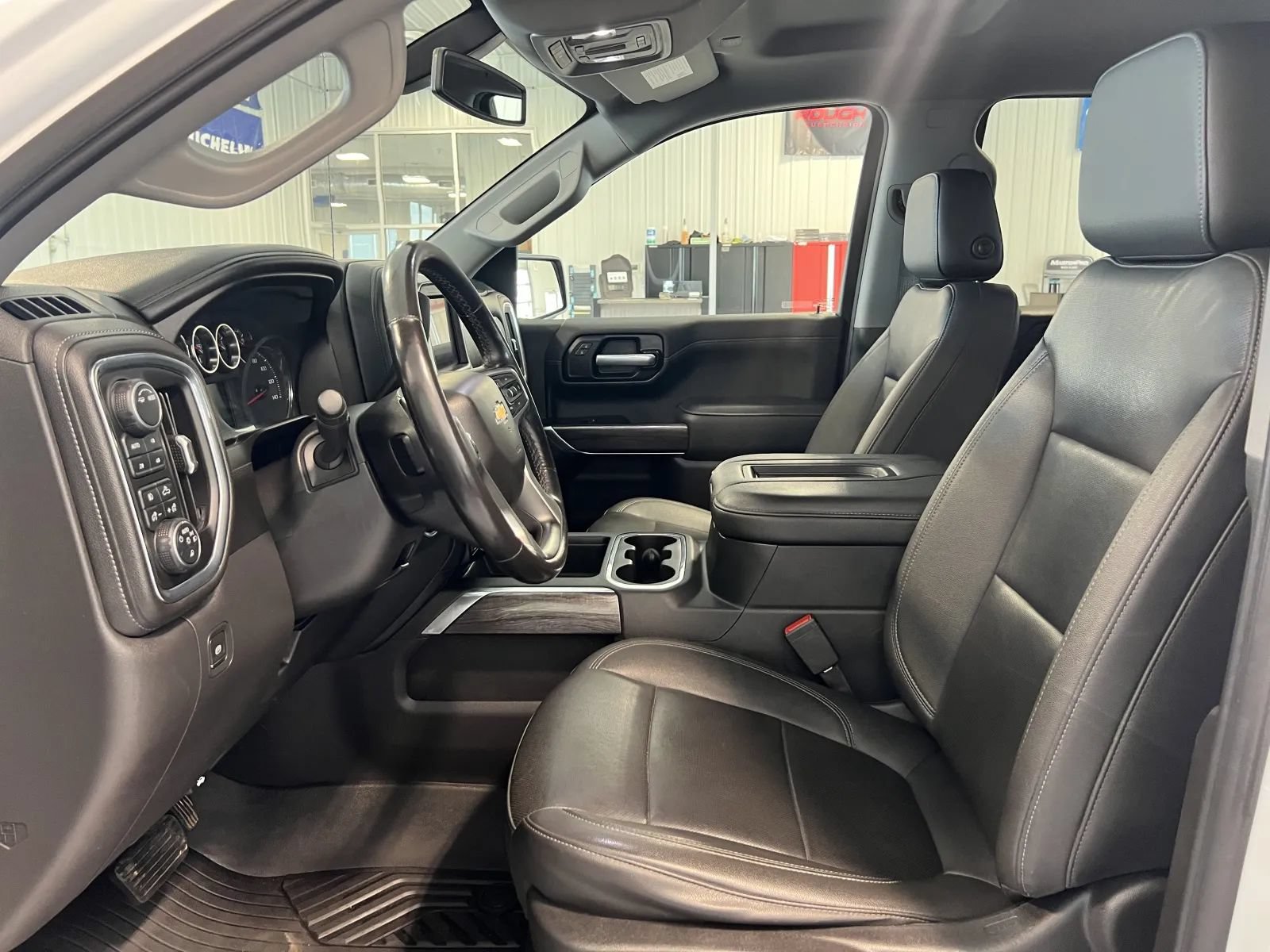 Used 2021 Chevrolet Silverado 1500 LTZ AWD/4WD image 12