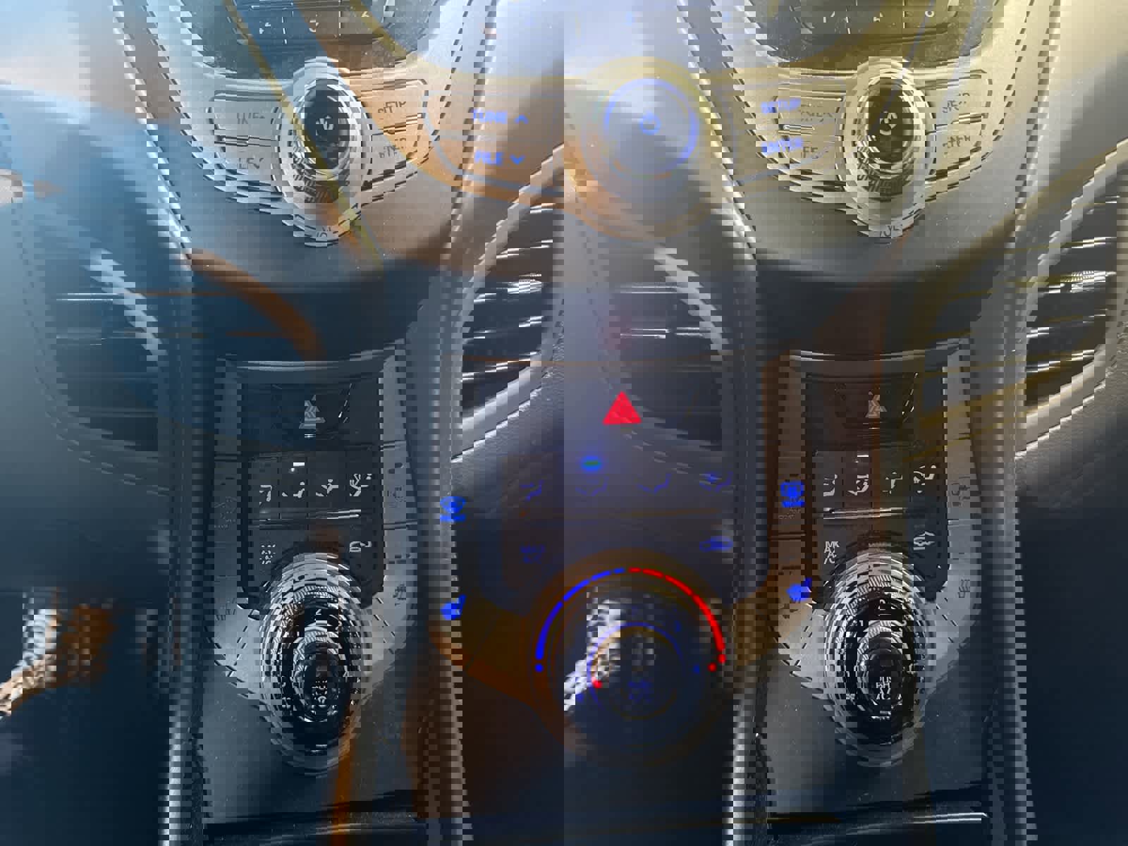 Used 2013 Hyundai Elantra GLS w/ Preferred Pkg image 26