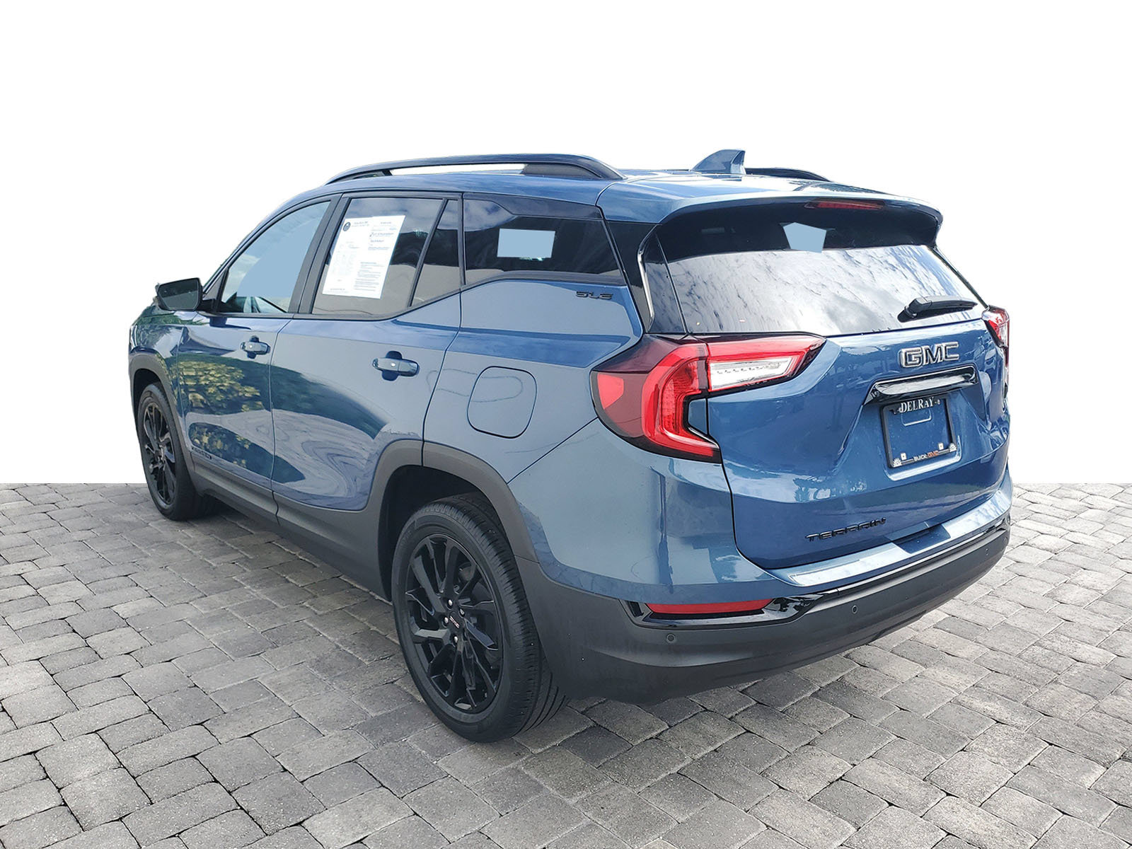 Used 2024 GMC Terrain SLE w/ Driver Convenience Package FWD image 6