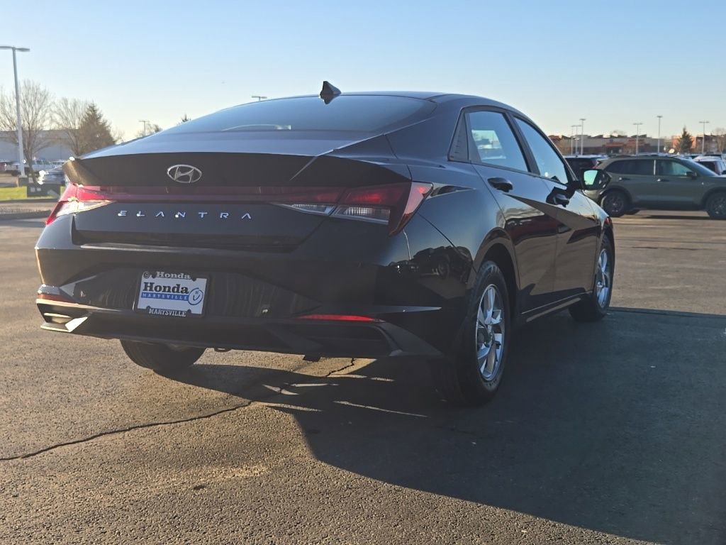 Used 2022 Hyundai Elantra SE image 7