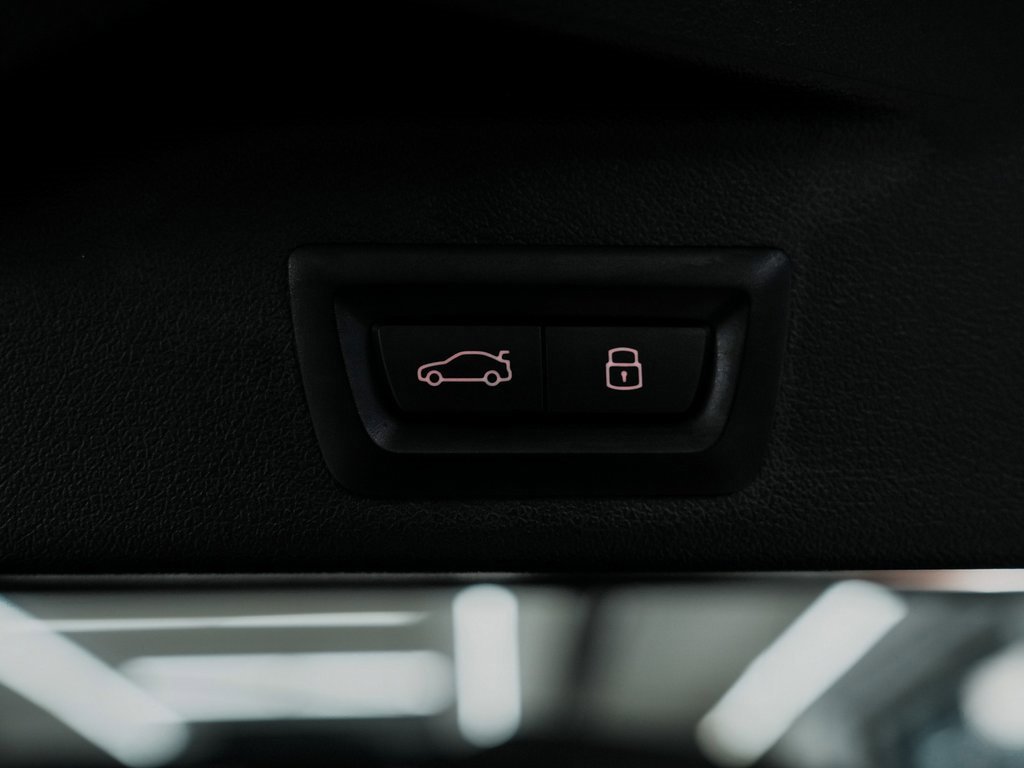 Used 2024 BMW X5 M Competition w/ Executive Package image 44