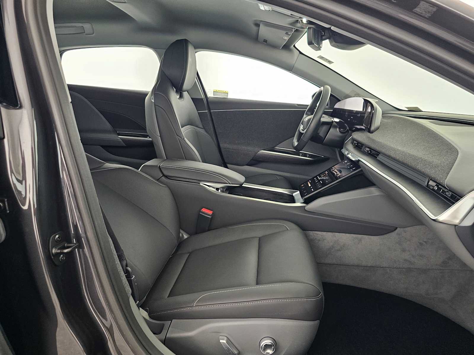 Used 2025 Lucid Air Touring AWD/4WD image 10