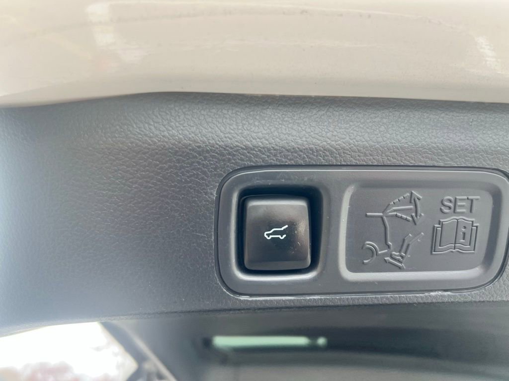 Used 2022 Ford Expedition Max Limited image 30