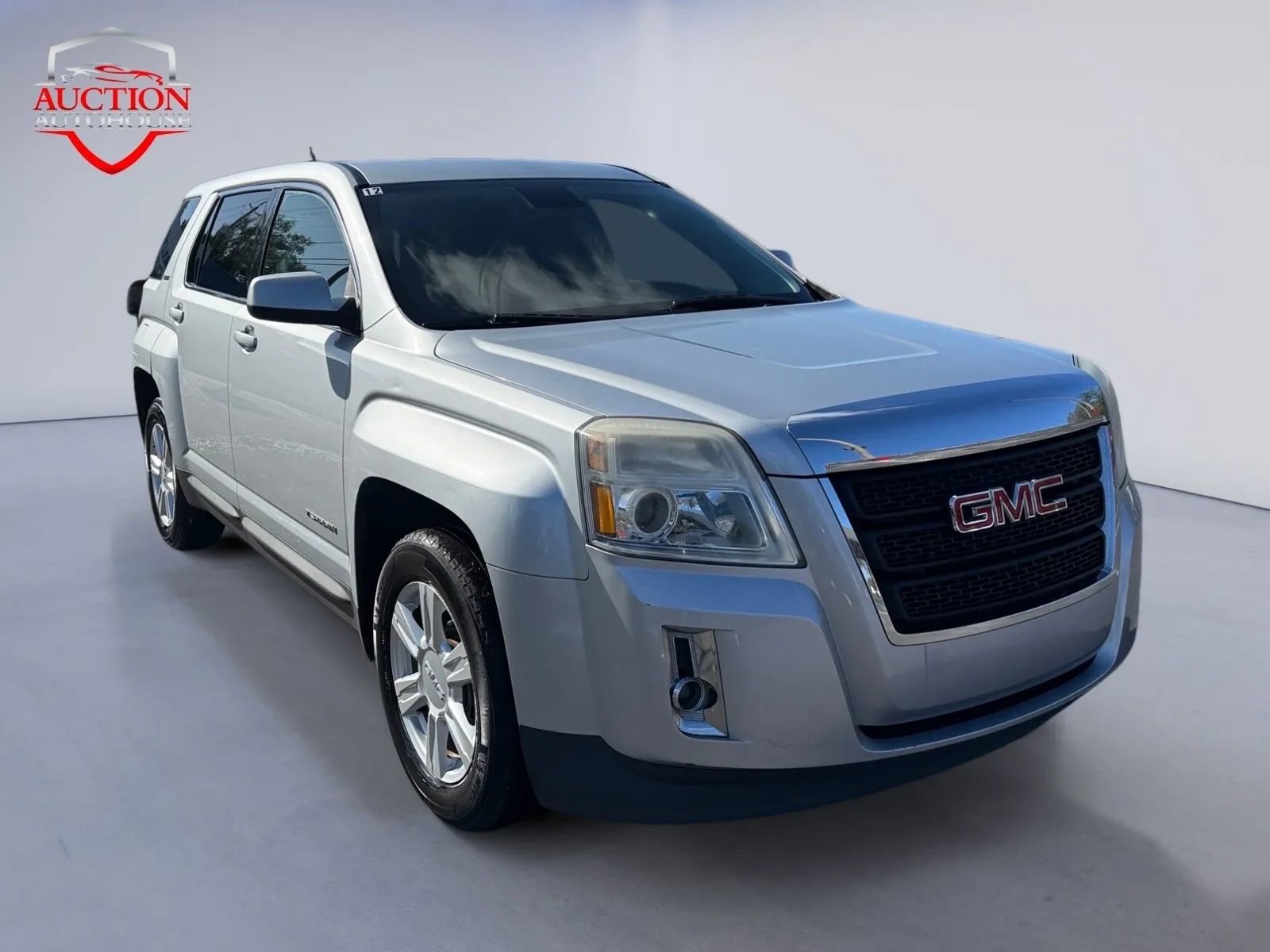Used 2015 GMC Terrain SLE image 4