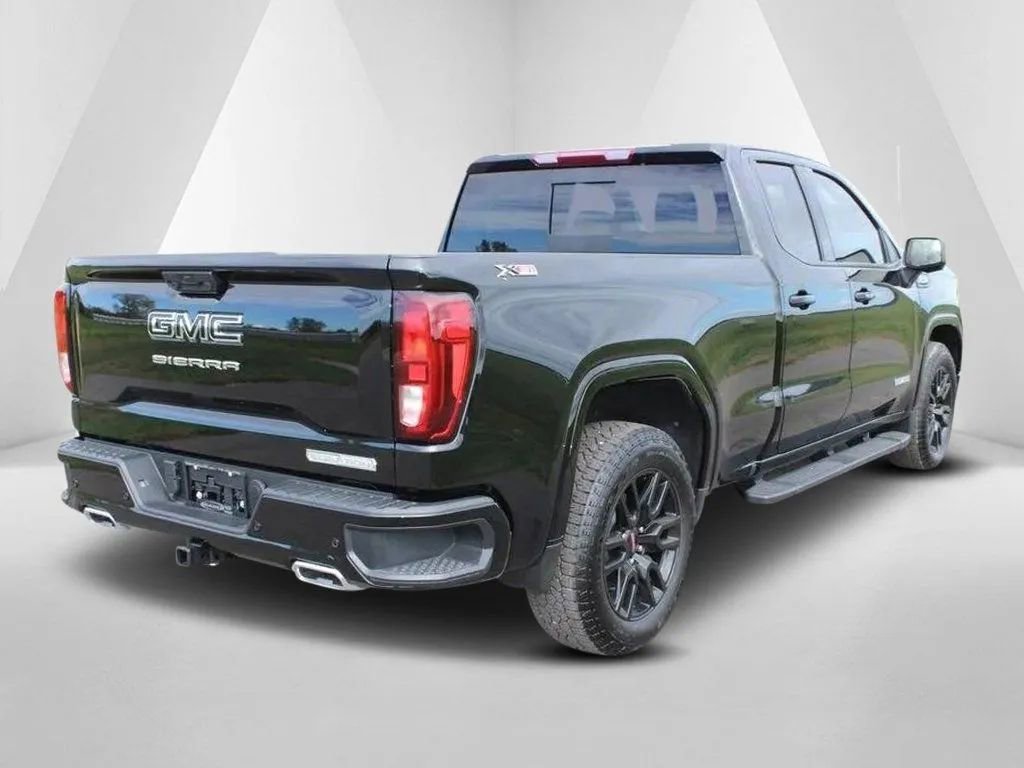 New 2025 GMC Sierra 1500 Elevation image 7