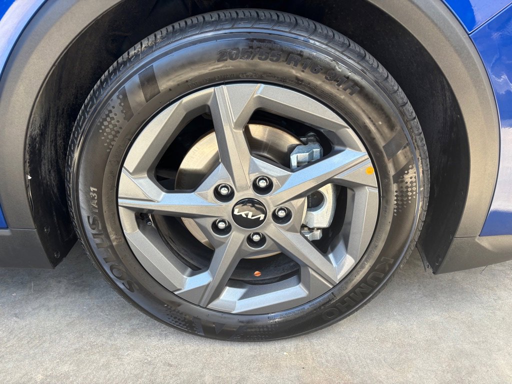 Used 2025 Kia K4 LX FWD image 55