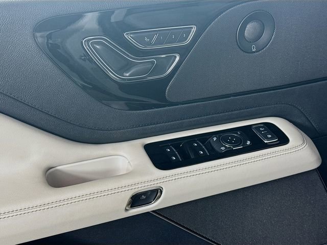 New 2026 Lincoln Aviator Reserve image 18