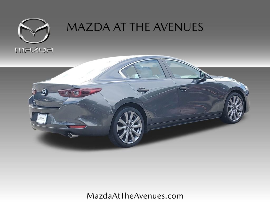 Used 2022 MAZDA MAZDA3 s image 4