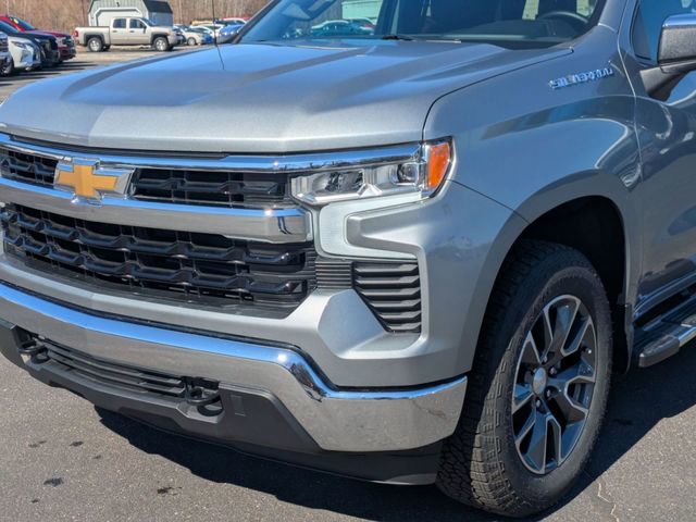 Used 2024 Chevrolet Silverado 1500 LT image 9
