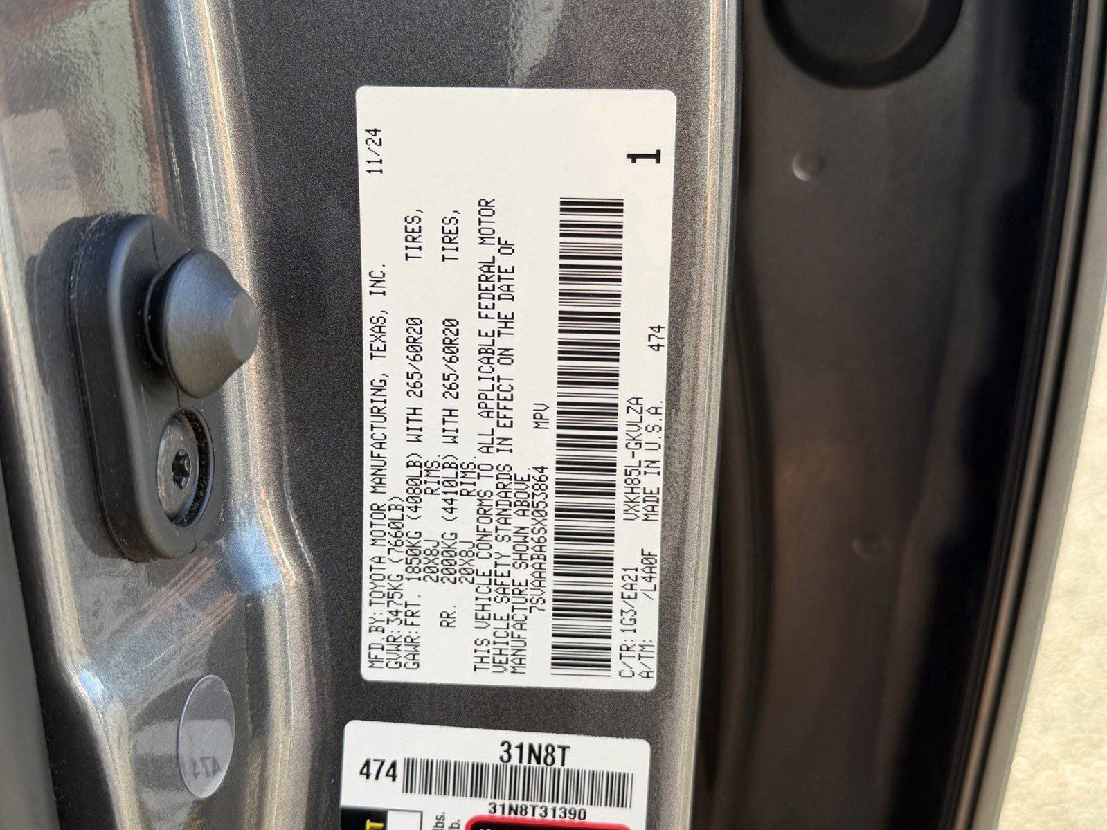 Used 2025 Toyota Sequoia Limited AWD/4WD image 38