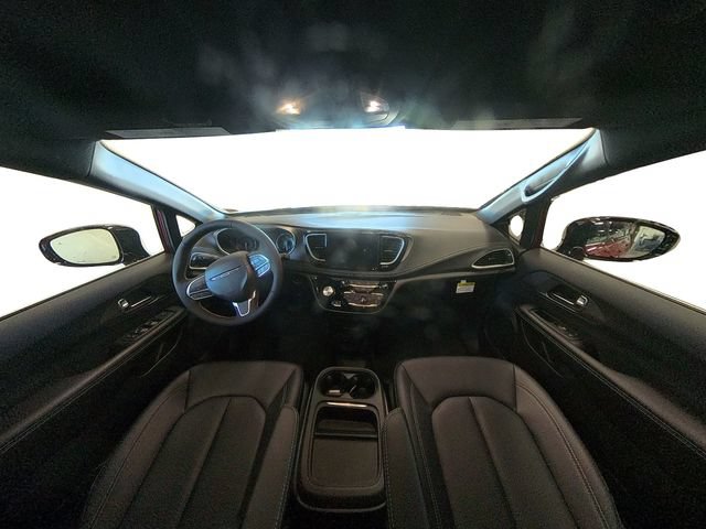 New 2027 Chrysler Pacifica Select AWD/4WD image 35