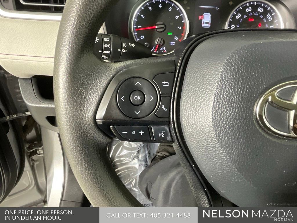 Used 2020 Toyota RAV4 XLE image 43