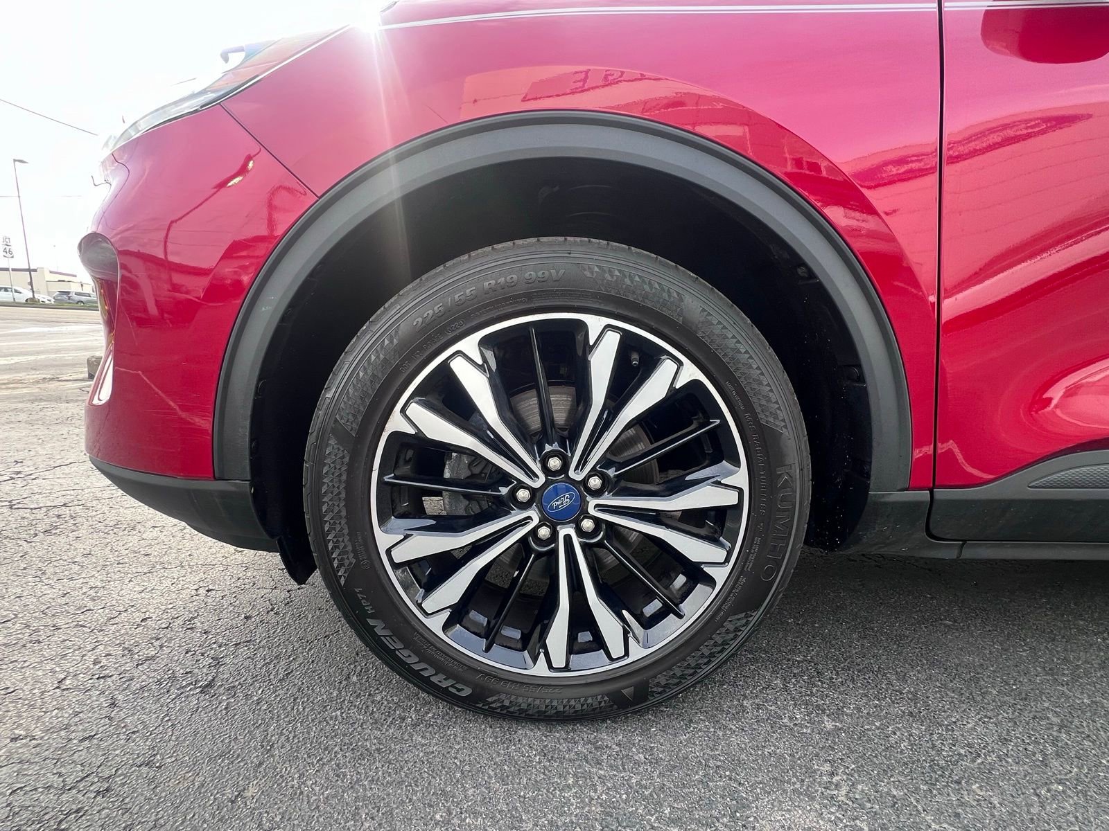 Used 2022 Ford Escape SE w/ SE Sport Appearance Package image 38