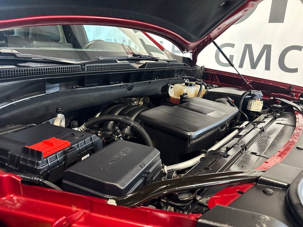 Used 2024 GMC Yukon SLT image 6