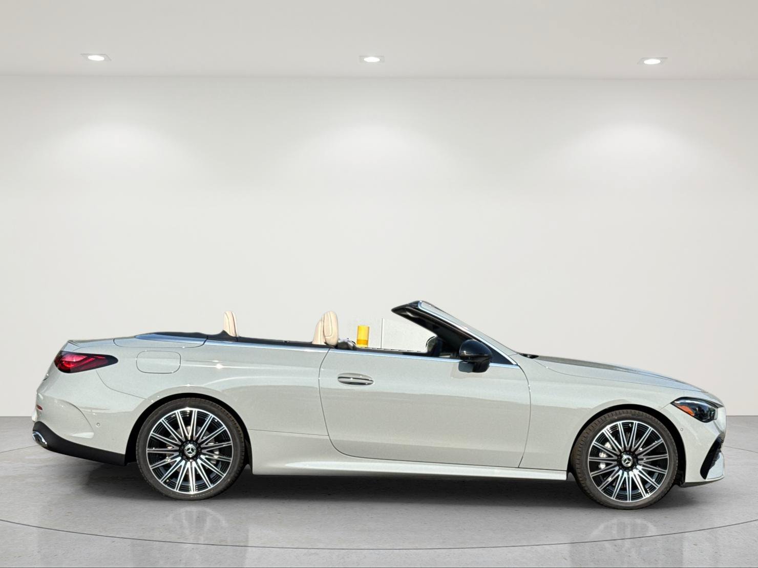 New 2027 Mercedes-Benz CLE 450 4MATIC Cabriolet image 7