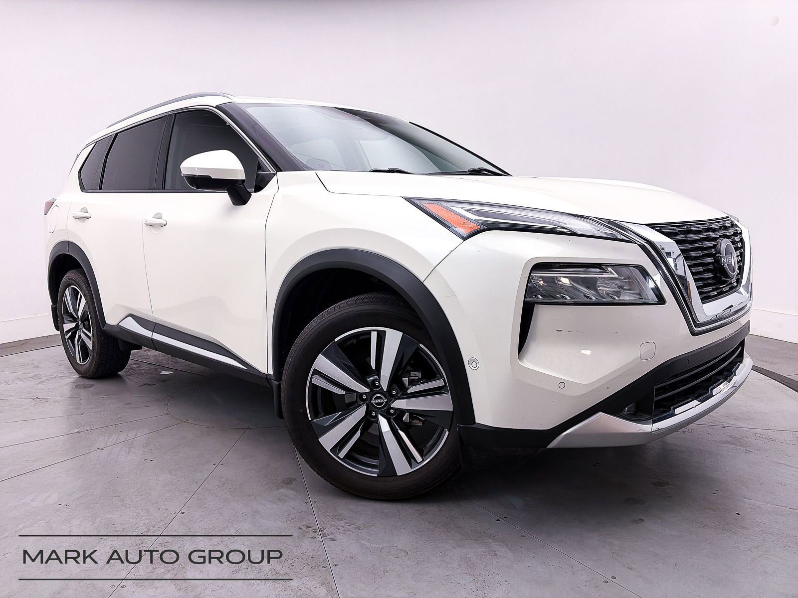 Used 2022 Nissan Rogue Platinum w/ Head-Up Display Package image 1