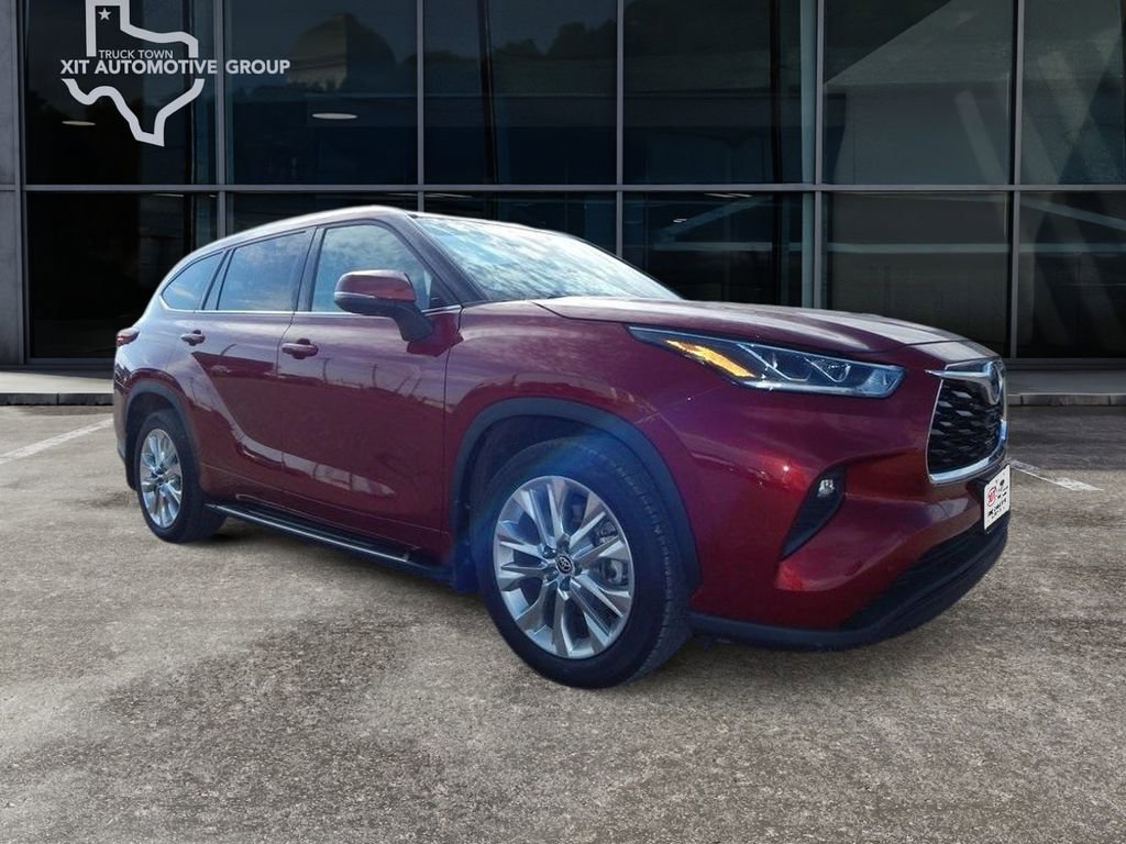 Used 2021 Toyota Highlander Limited image 1