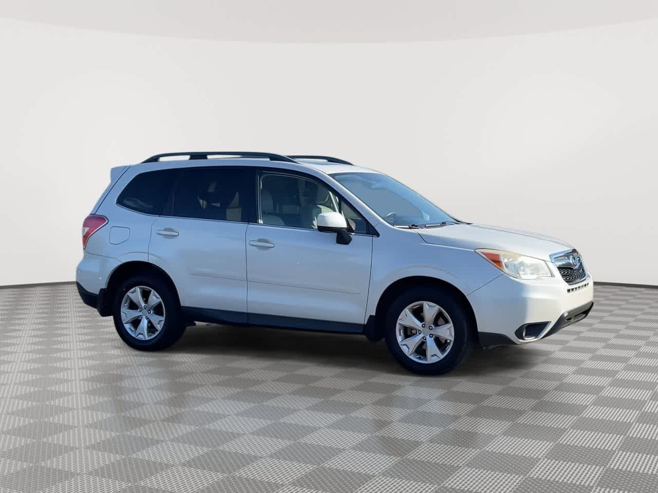 Used 2014 Subaru Forester 2.5i Limited AWD/4WD image 2