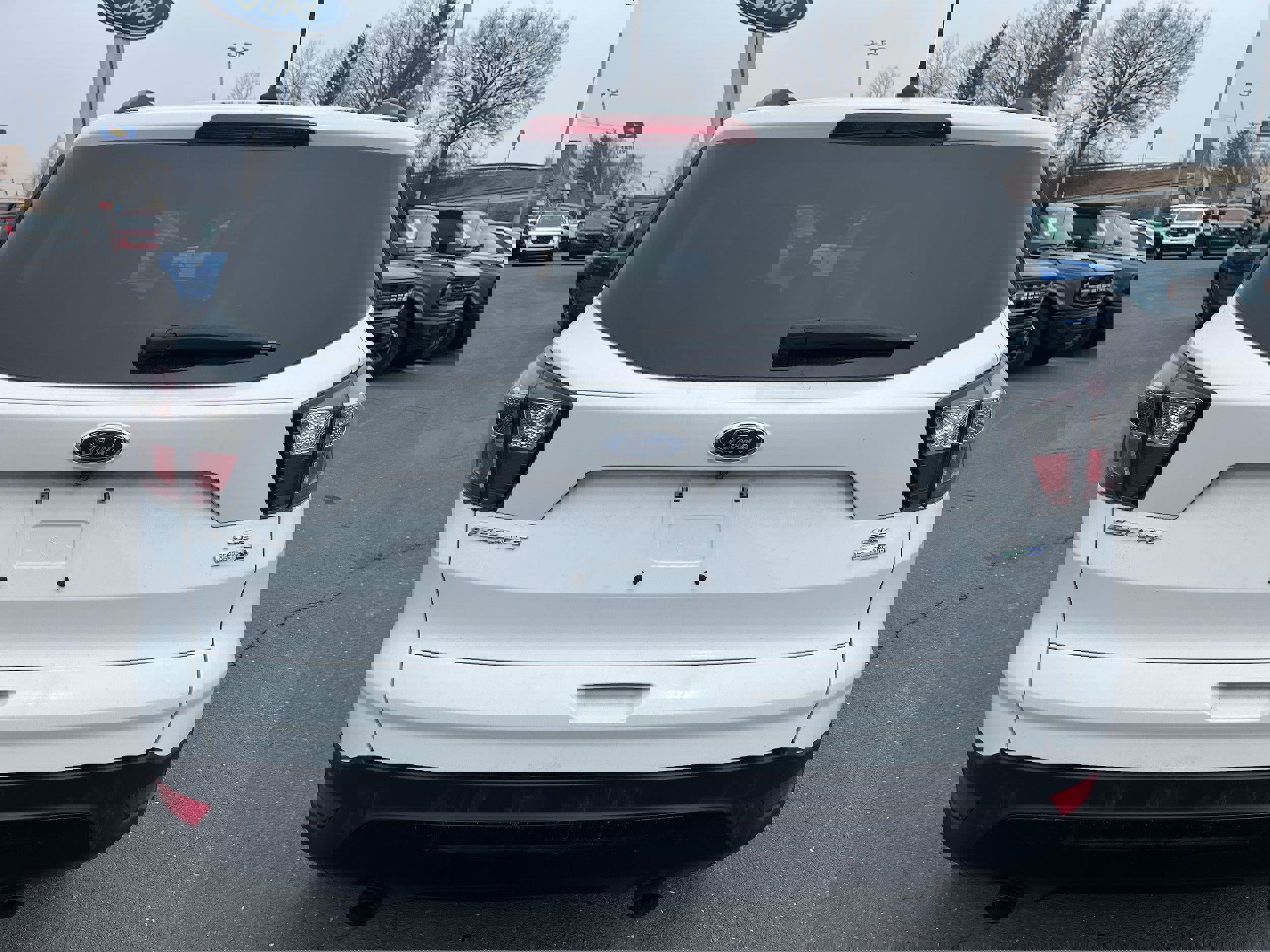 Certified 2018 Ford Escape SE w/ Ford Safe & Smart Package image 5