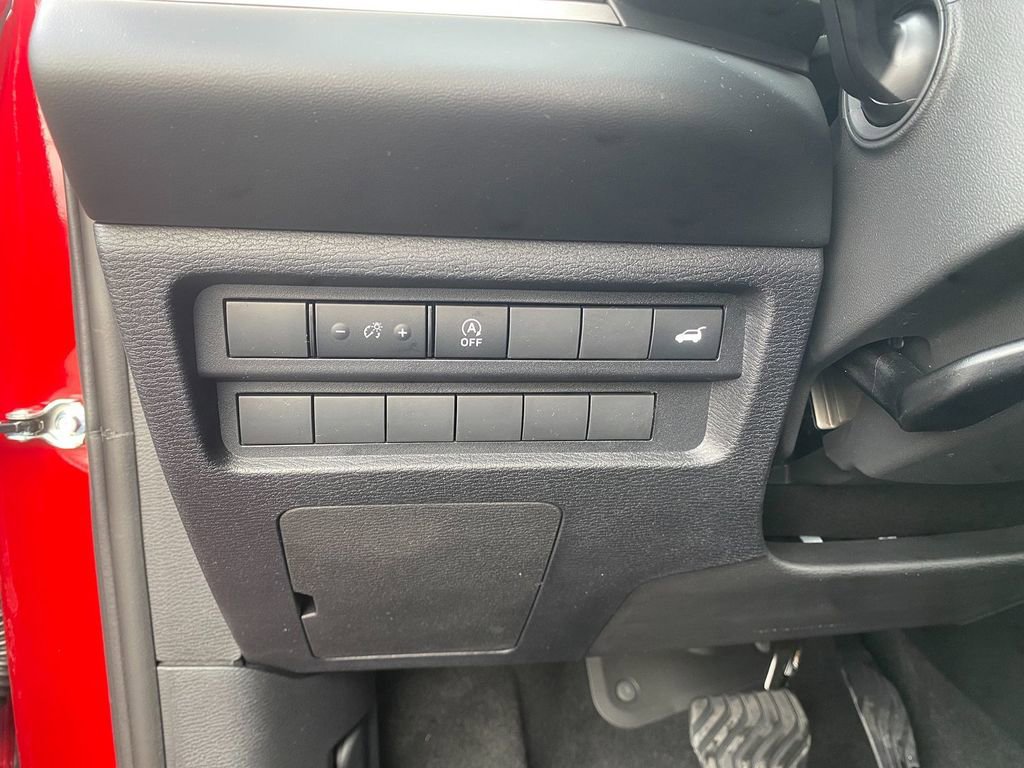 New 2026 Mitsubishi Outlander SE image 14