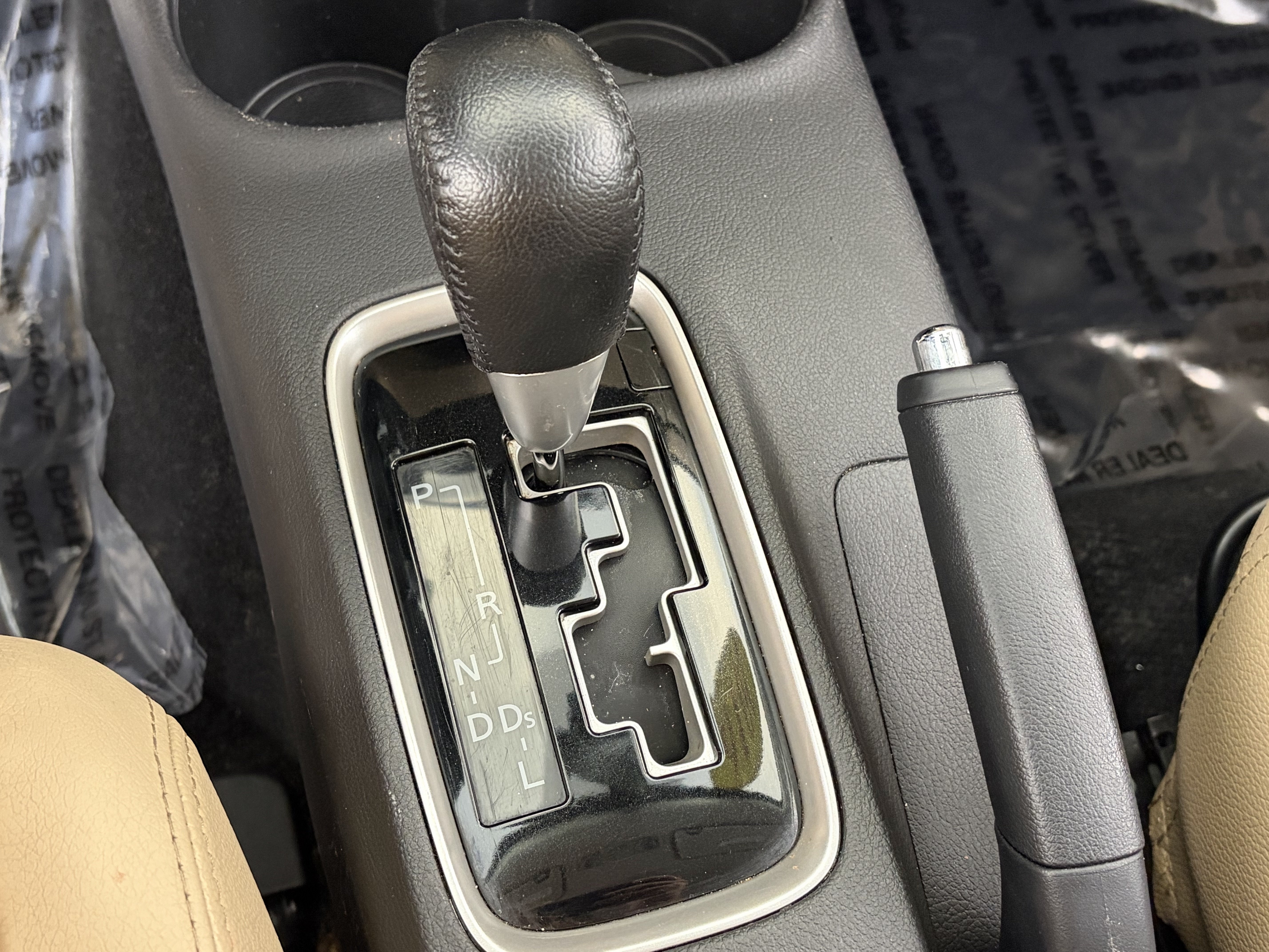 Used 2016 Mitsubishi Outlander SEL AWD/4WD image 23
