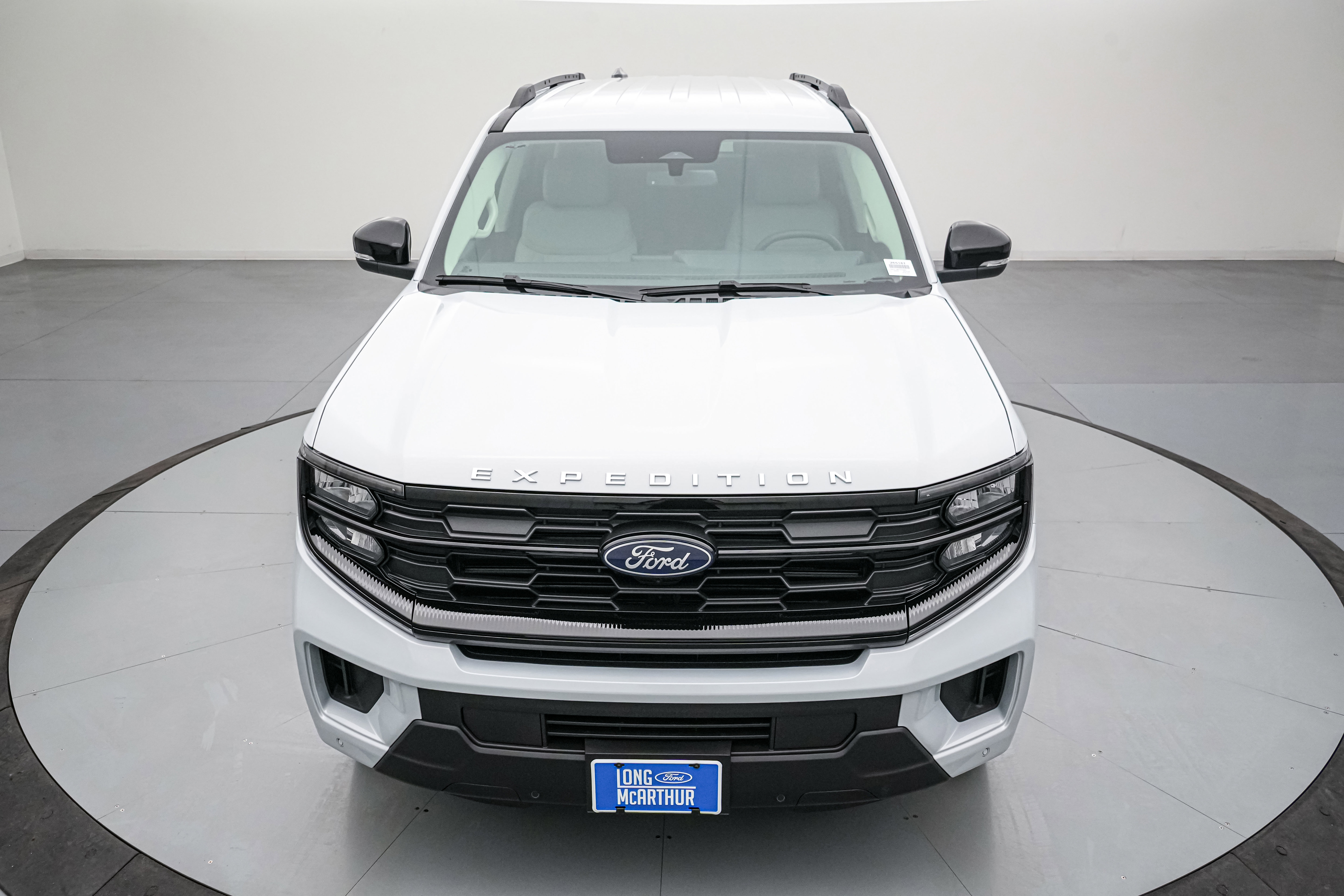 New 2026 Ford Expedition Active image 9