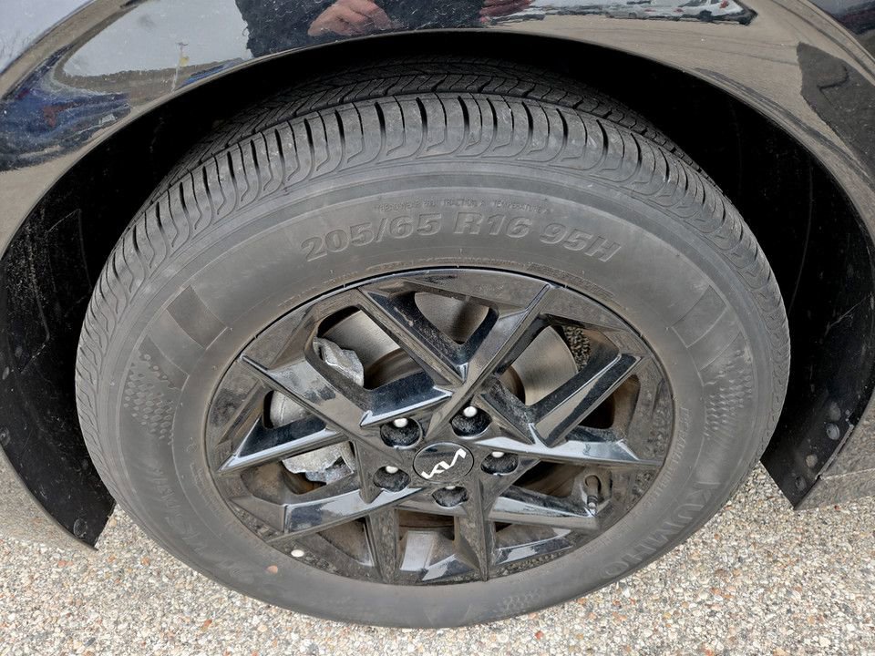 Used 2025 Kia K5 LXS image 35