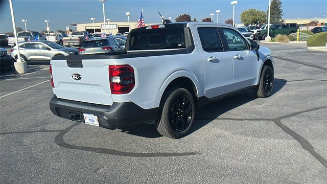 New 2025 Ford Maverick Lariat w/ Black Appearance Package image 3