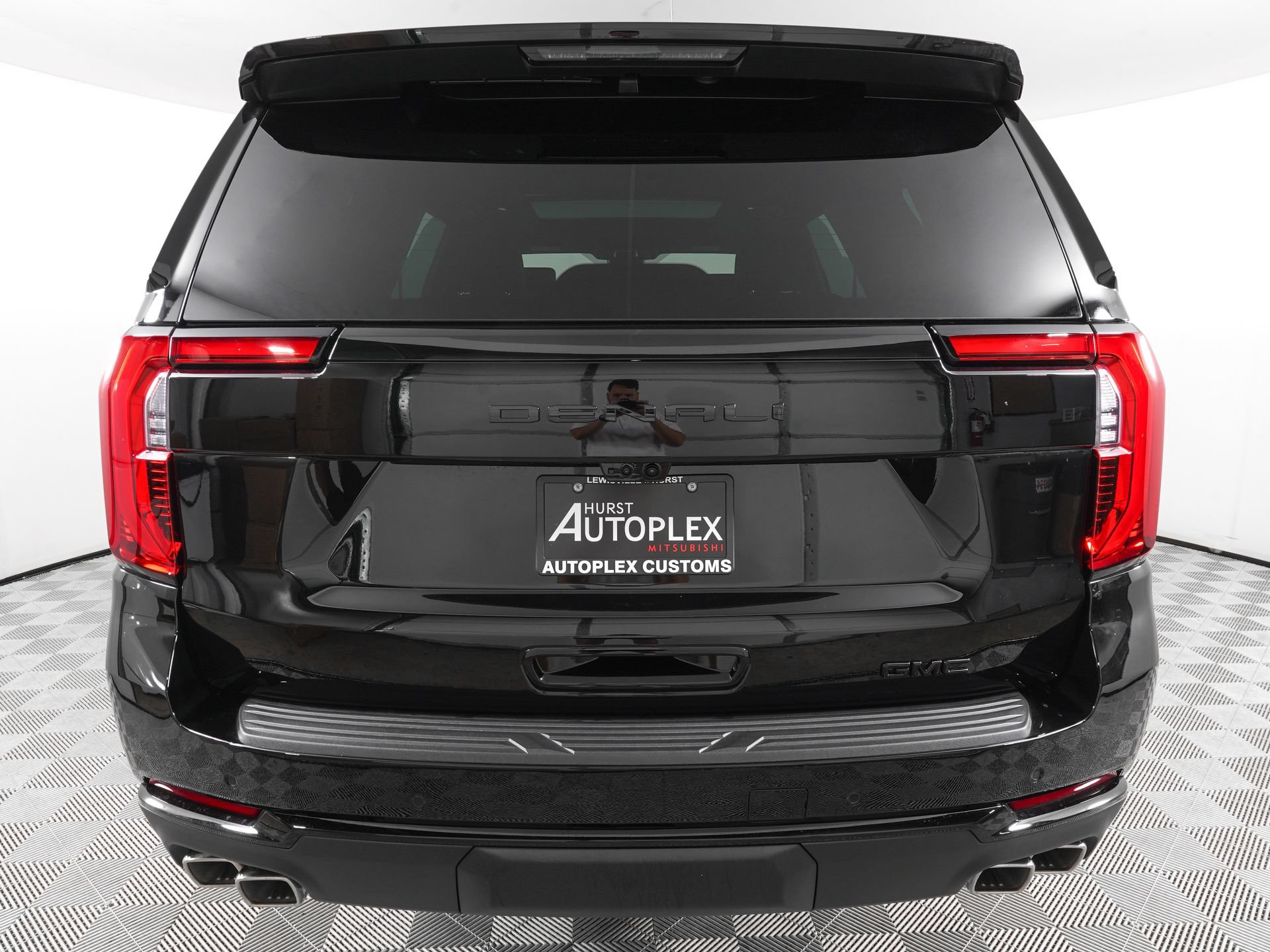 Used 2026 GMC Yukon Denali w/ Denali Reserve Package AWD/4WD image 6