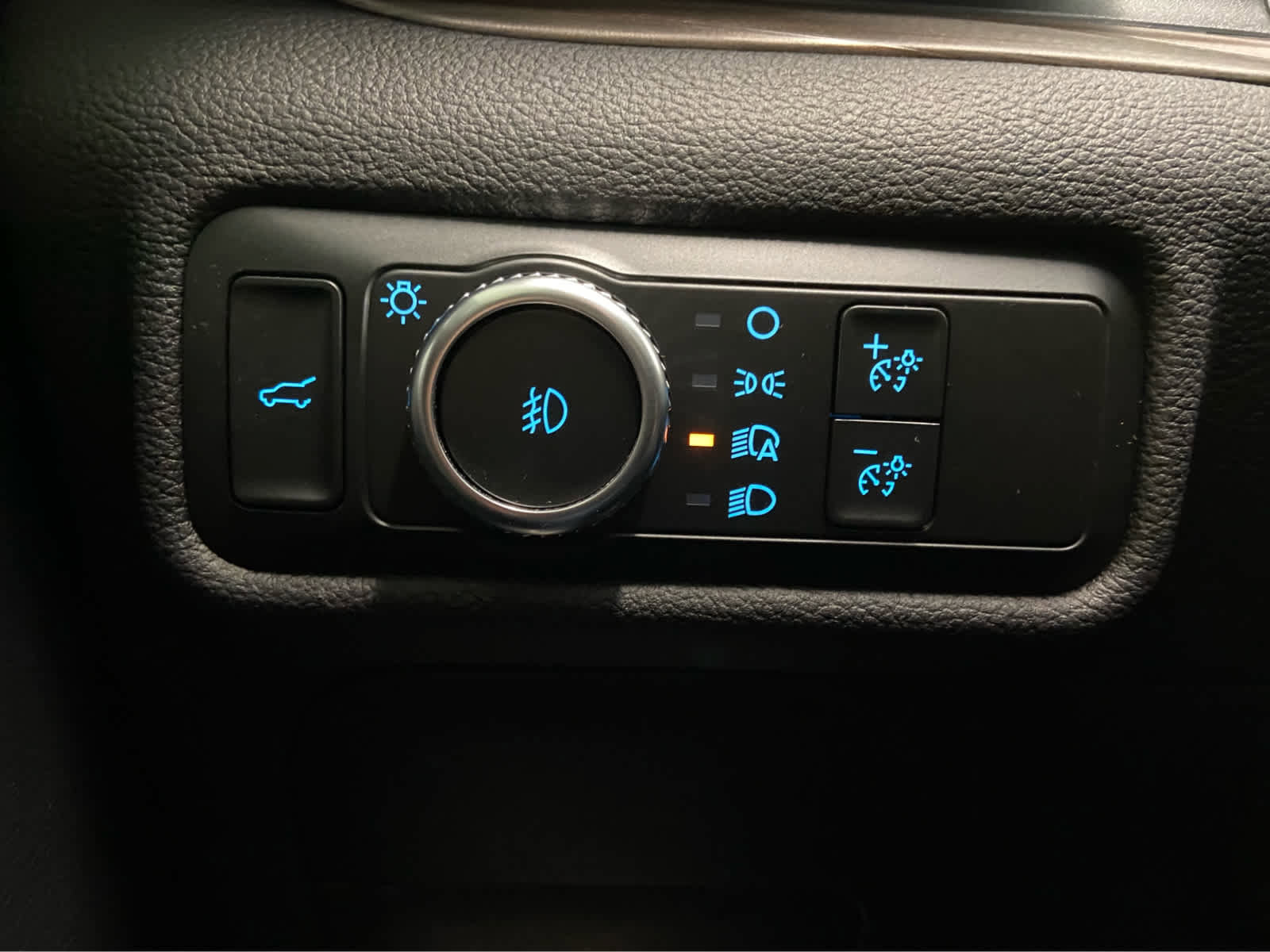 Used 2022 Ford Explorer Limited w/ Equipment Group 301A image 46