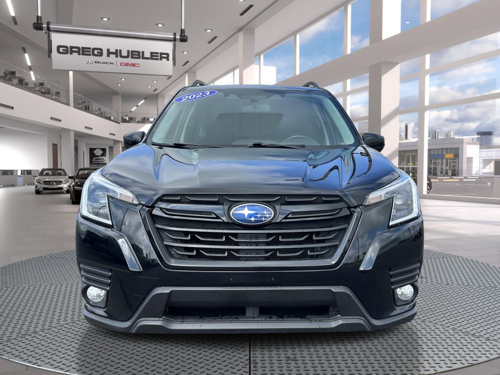 Used 2023 Subaru Forester Premium image 2