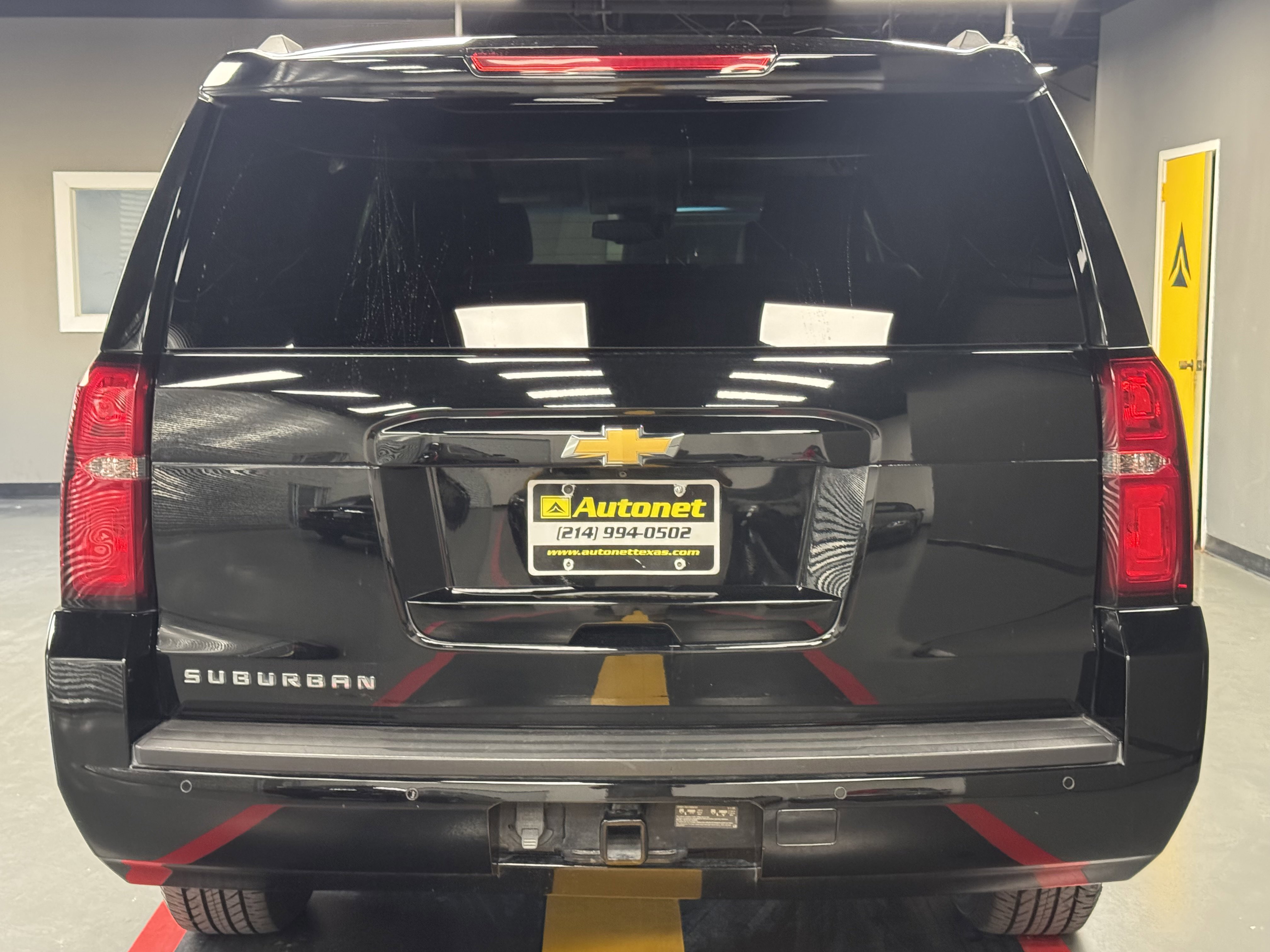 Used 2020 Chevrolet Suburban LT image 5