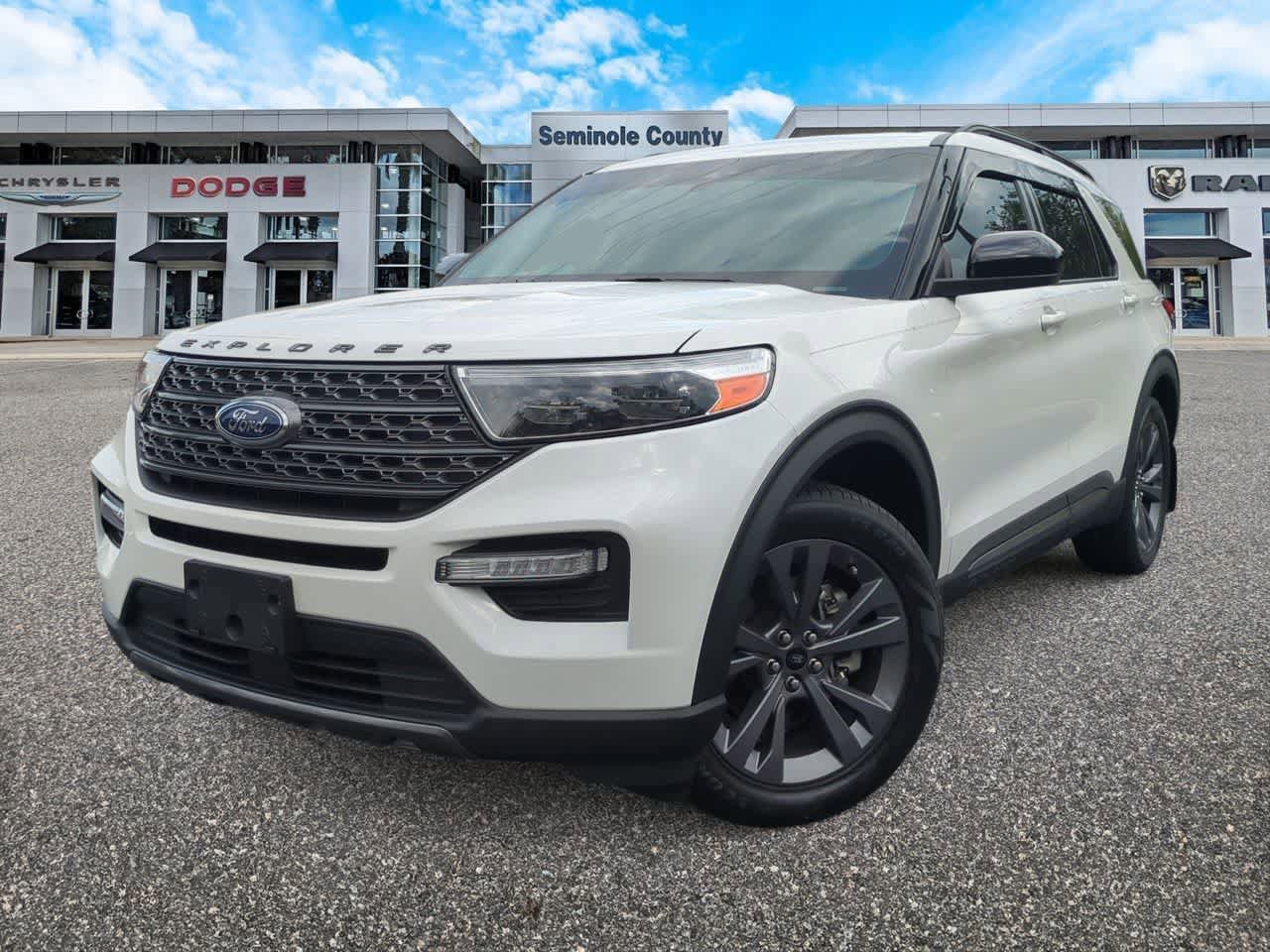 Used 2023 Ford Explorer XLT w/ Equipment Group 202A RWD image 1