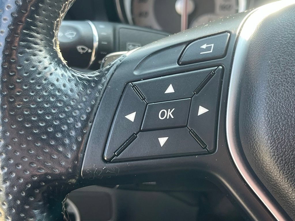 Used 2014 Mercedes-Benz CLA 250 image 34
