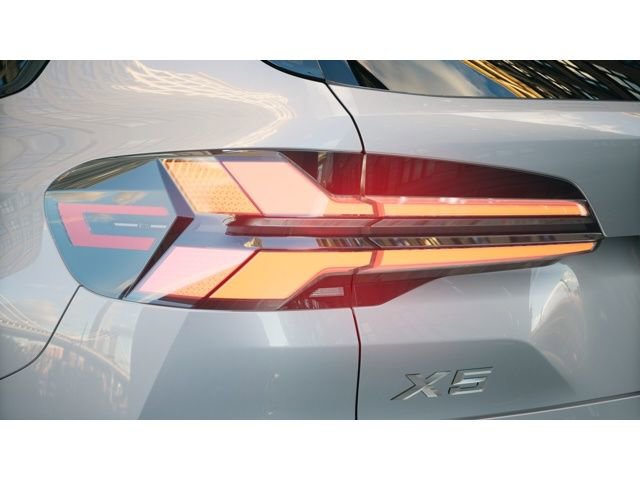 New 2026 BMW X5 xDrive50e w/ M Sport Package image 8