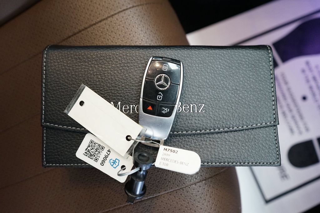 Used 2019 Mercedes-Benz E 300 w/ Premium 1 Package image 59