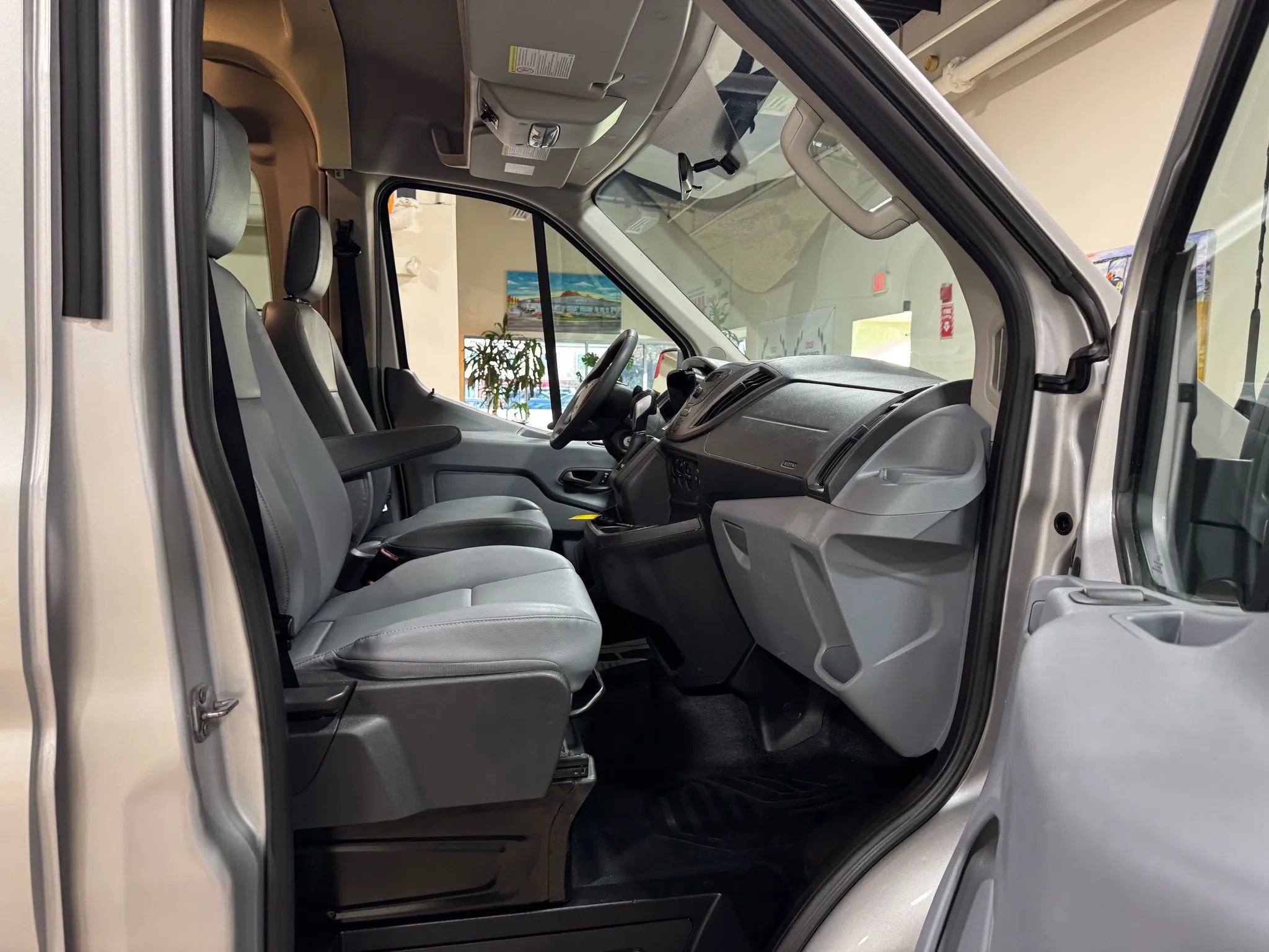 Used 2015 Ford Transit 350 148 Medium Roof image 33
