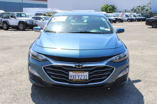 Used 2024 Chevrolet Malibu LT FWD image 2