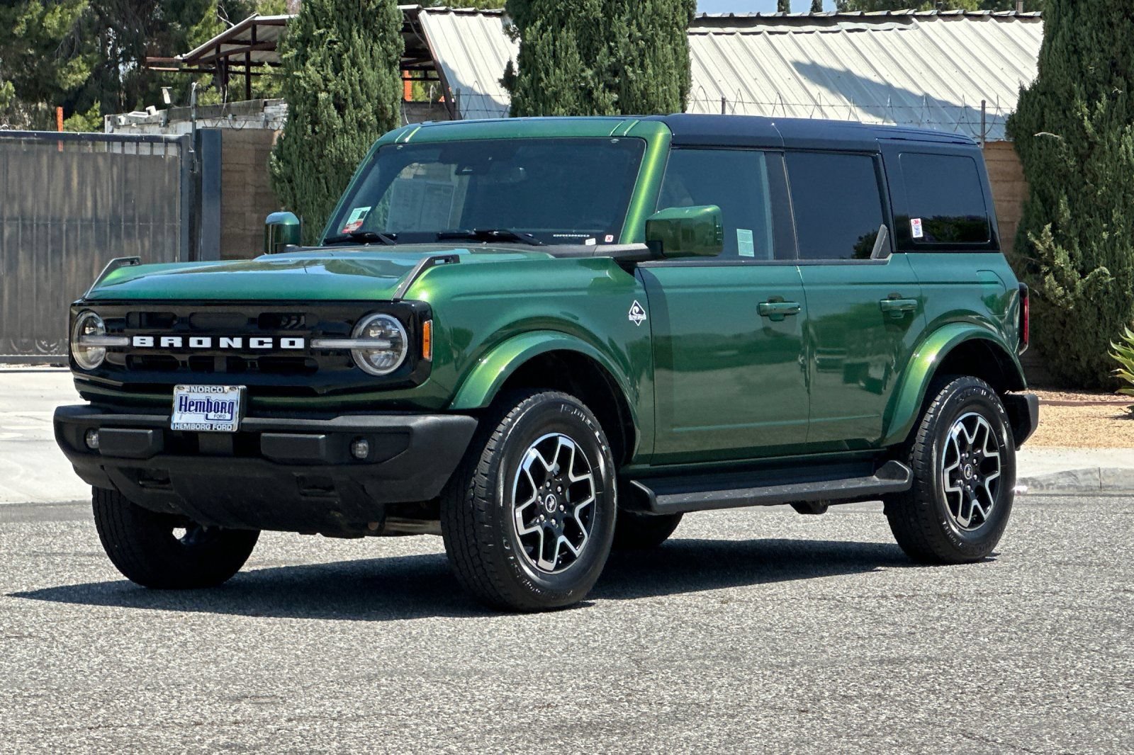 Used 2025 Ford Bronco Outer Banks AWD/4WD image 8