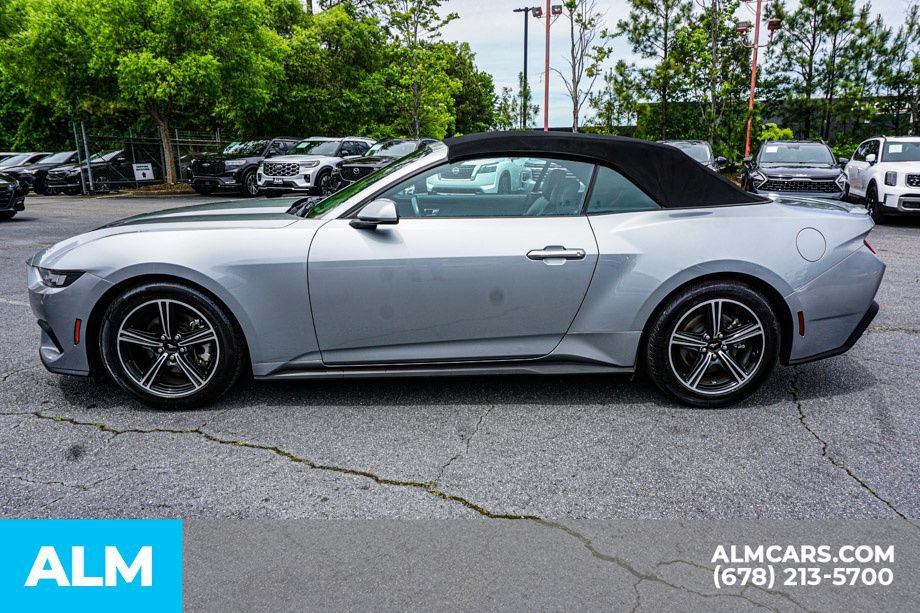 Used 2025 Ford Mustang Premium RWD image 6