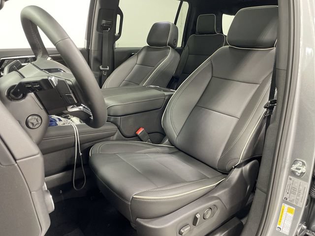 New 2026 Chevrolet Suburban Premier AWD/4WD image 11