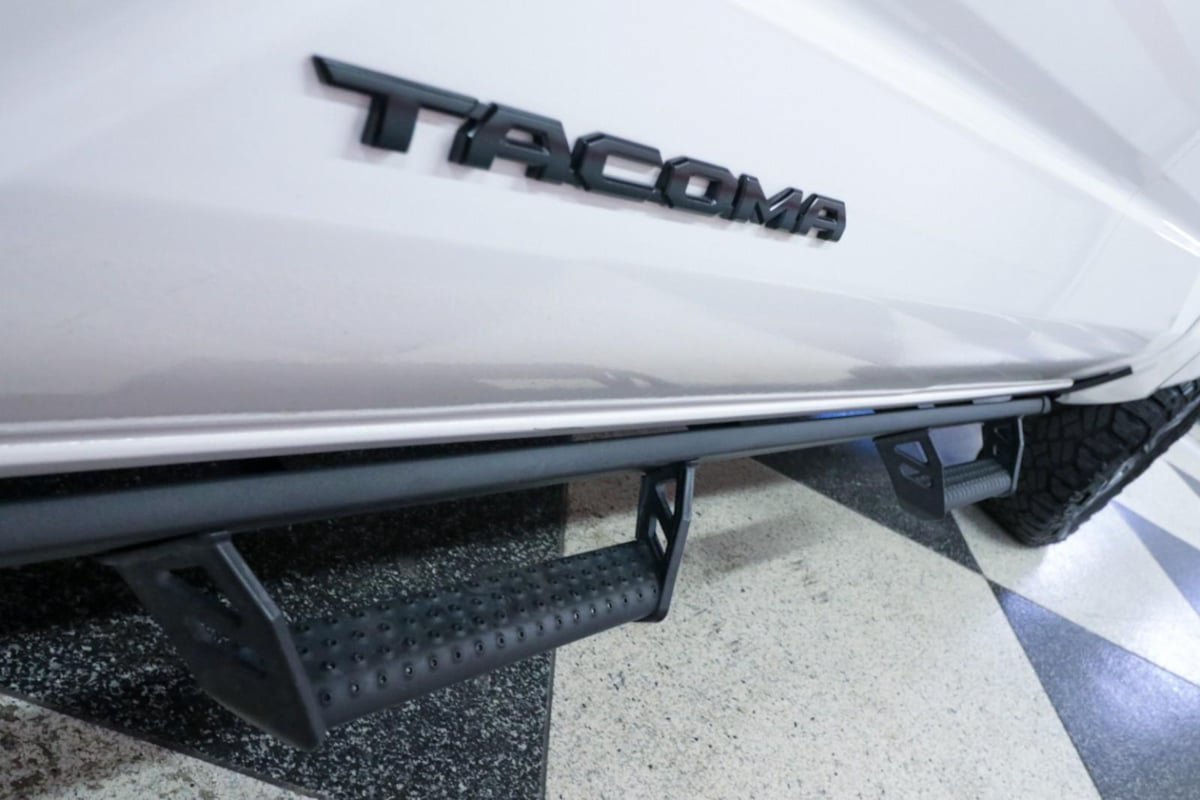 Used 2025 Toyota Tacoma TRD Sport AWD/4WD image 35