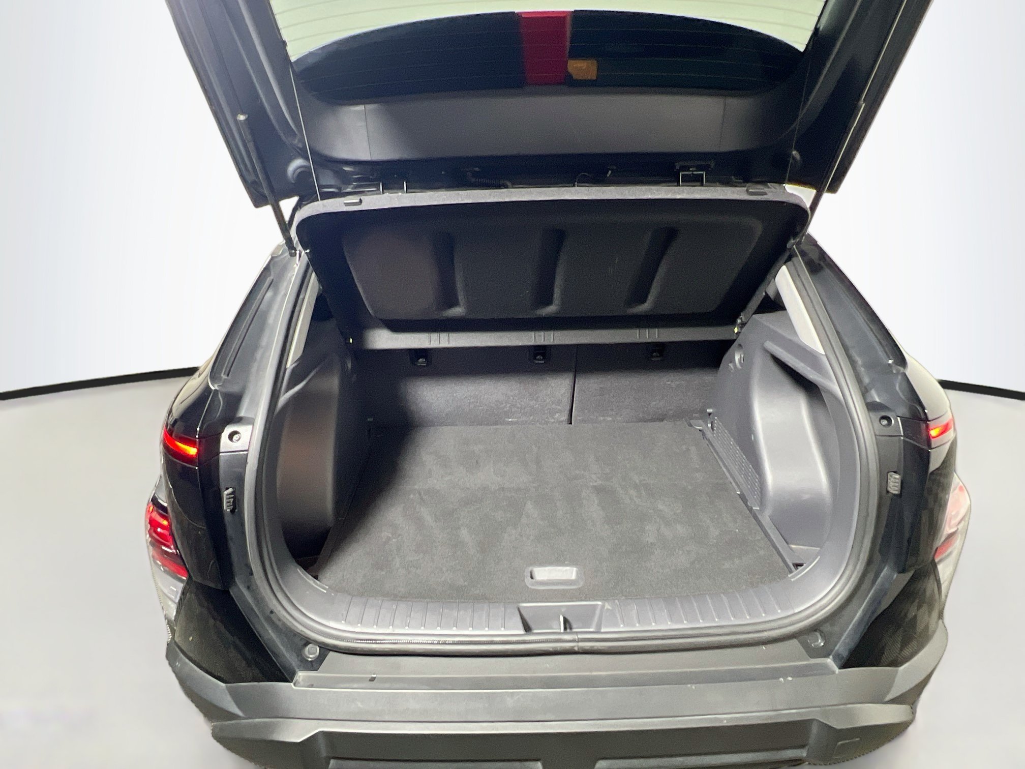 Used 2025 Hyundai Kona SEL FWD image 33